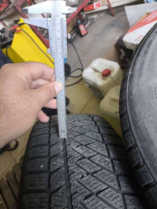 Продам шини 215/55 r17