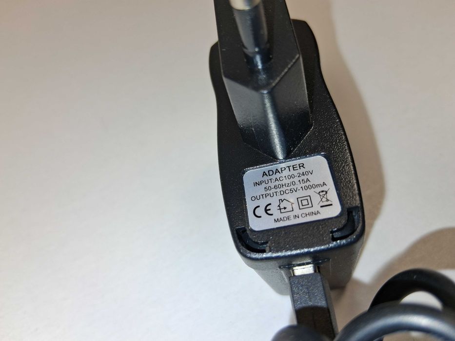 N191 Zasilacz Sieciowy Ładowarka Adapter 5V 1A DC Wtyczka Beczkowa