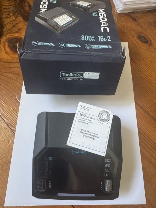 ToolkitRC M6DAC V2  та ToolkitRC ADP200 (200W, 19.5V, XT60)
