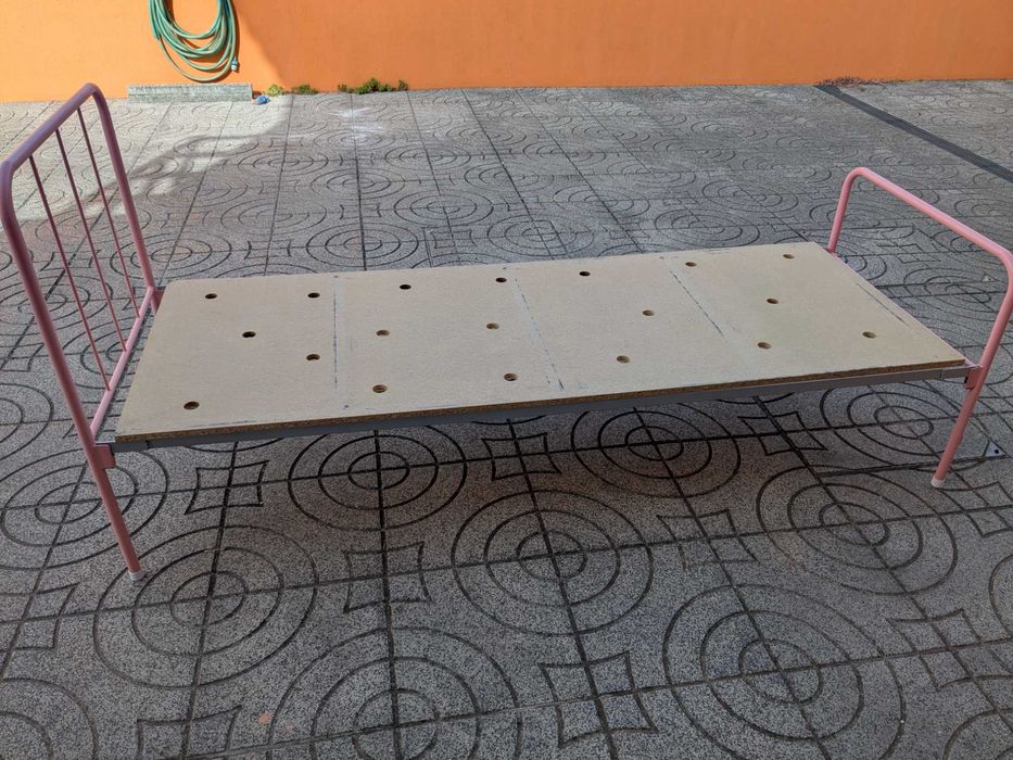 Cama de Ferro para Menina