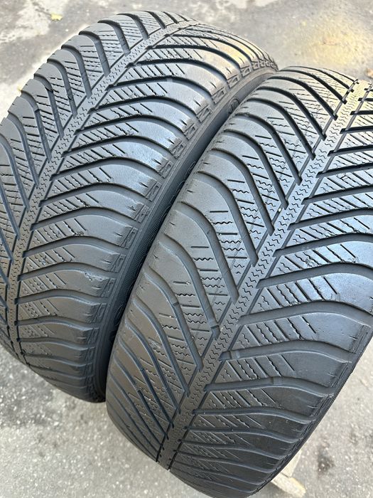 Шини 205 55 16 91H Goodyear Vector 4Seasons пара