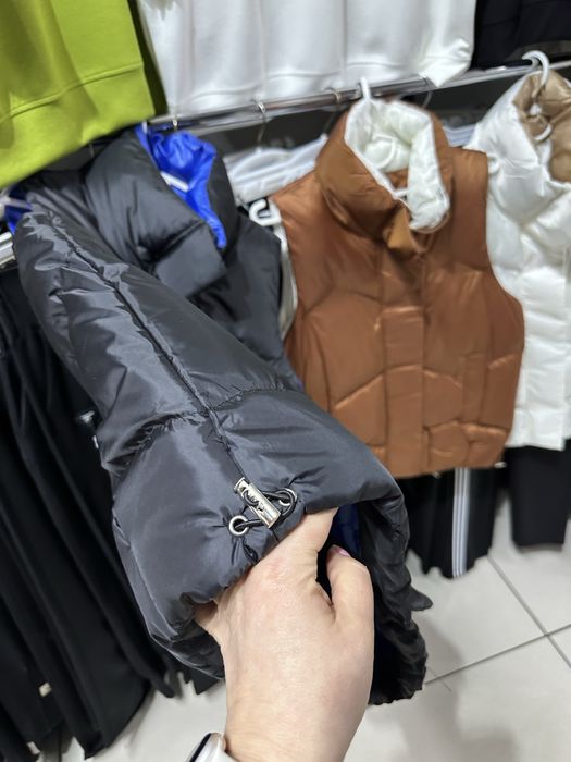 Жіноча безрукавка жилетка стьобана Турція