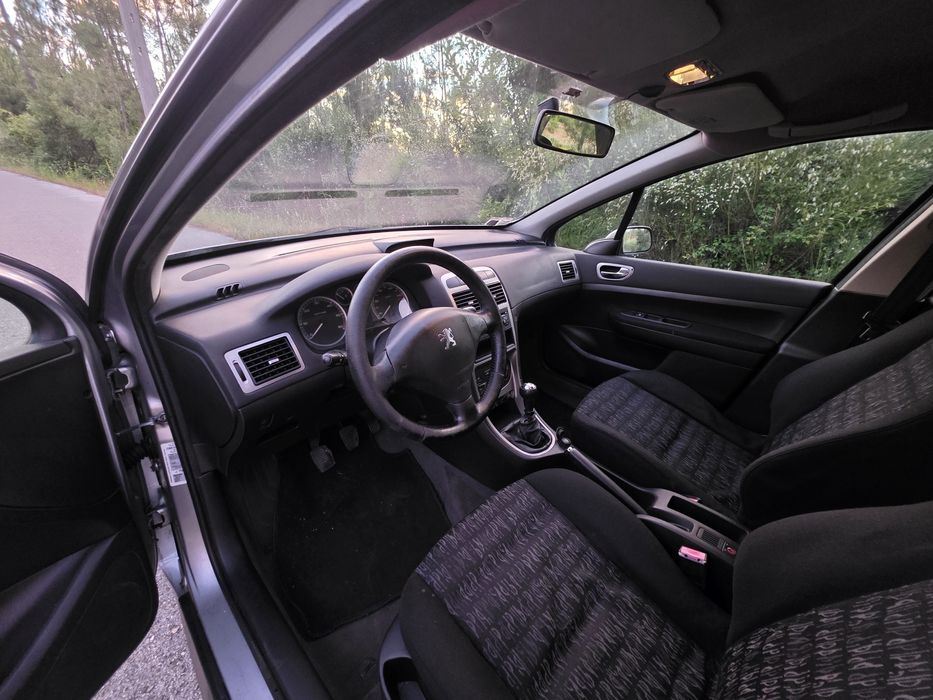 Peugeot 307 SW 1.4 HDi Diesel – Económica e Espaçosa