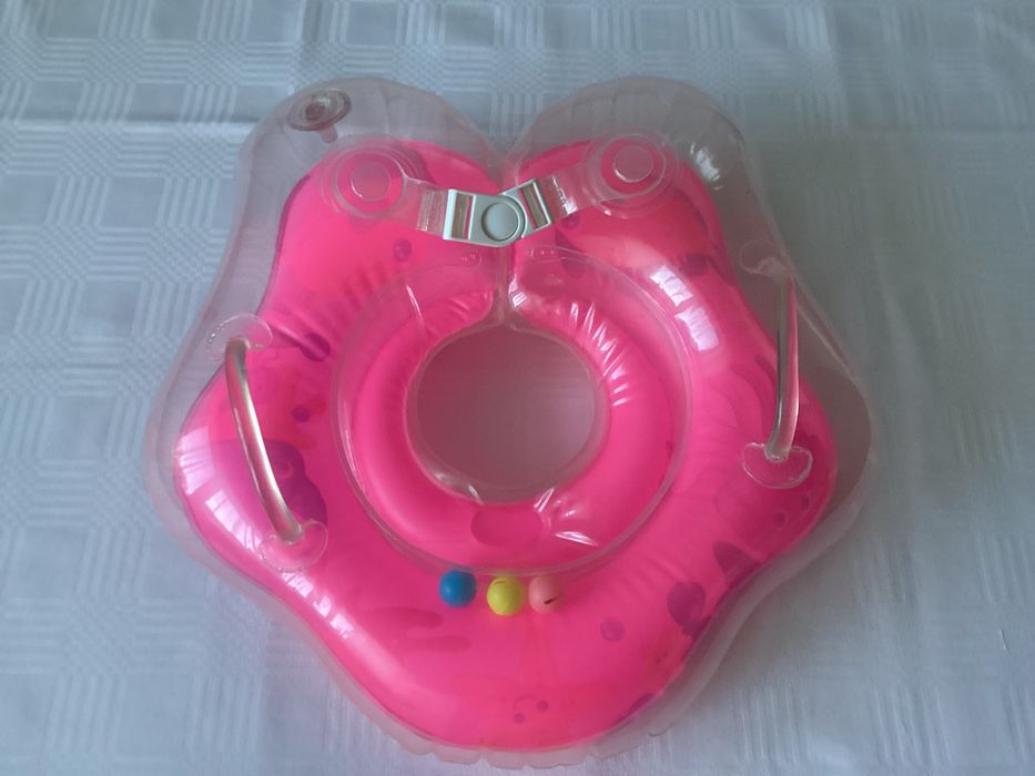 Круг для плавания младенцев