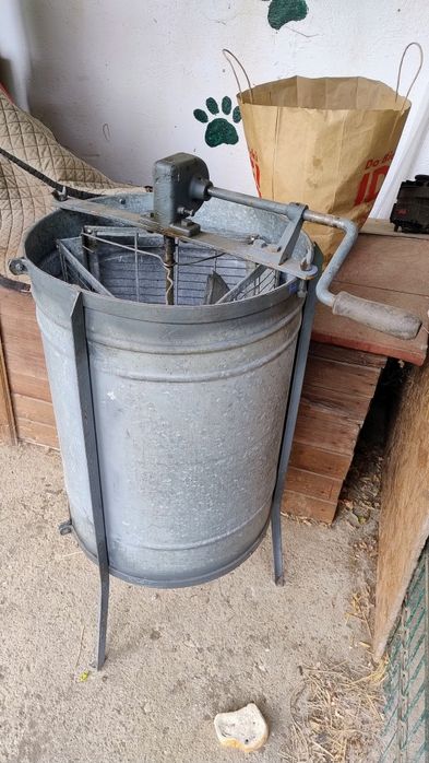 Miodarka ręczna 3 ramkowa, ocynk