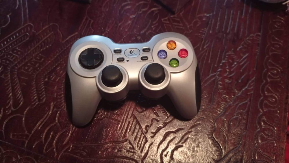 Logitech PC Controller435390861709813761