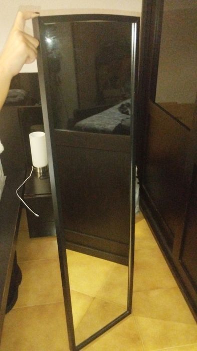 Espelho preto comprido