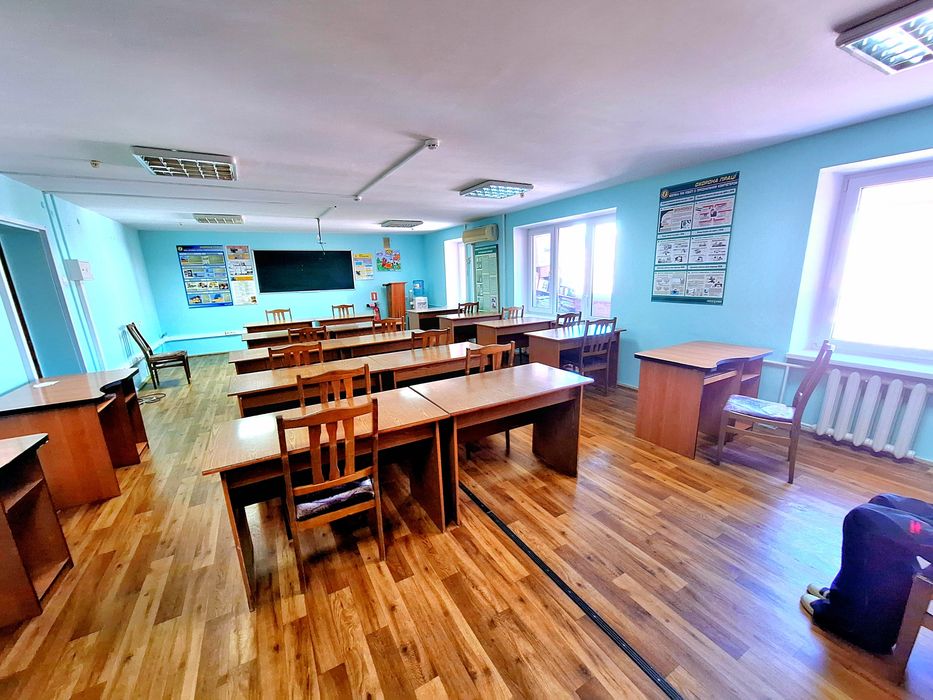 Продам офісні приміщення 115,3 кв.м  вул. К. Любомирського, 7