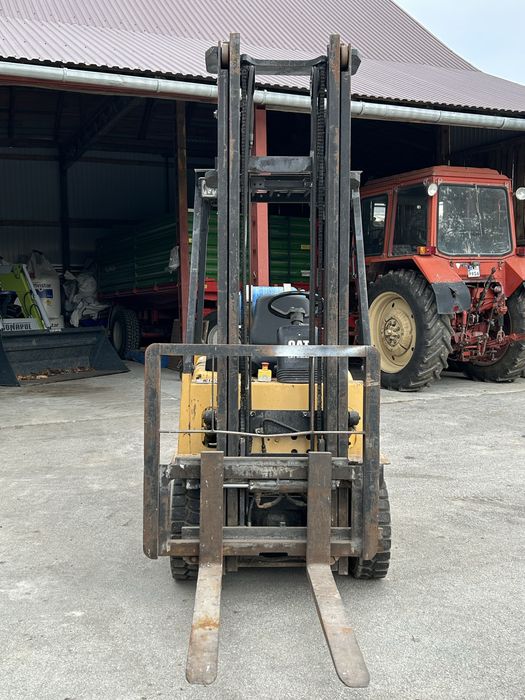 wózek widłowy catepillar