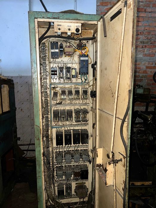 Продам фрезерно центрувальний обточний станок 2Г94201