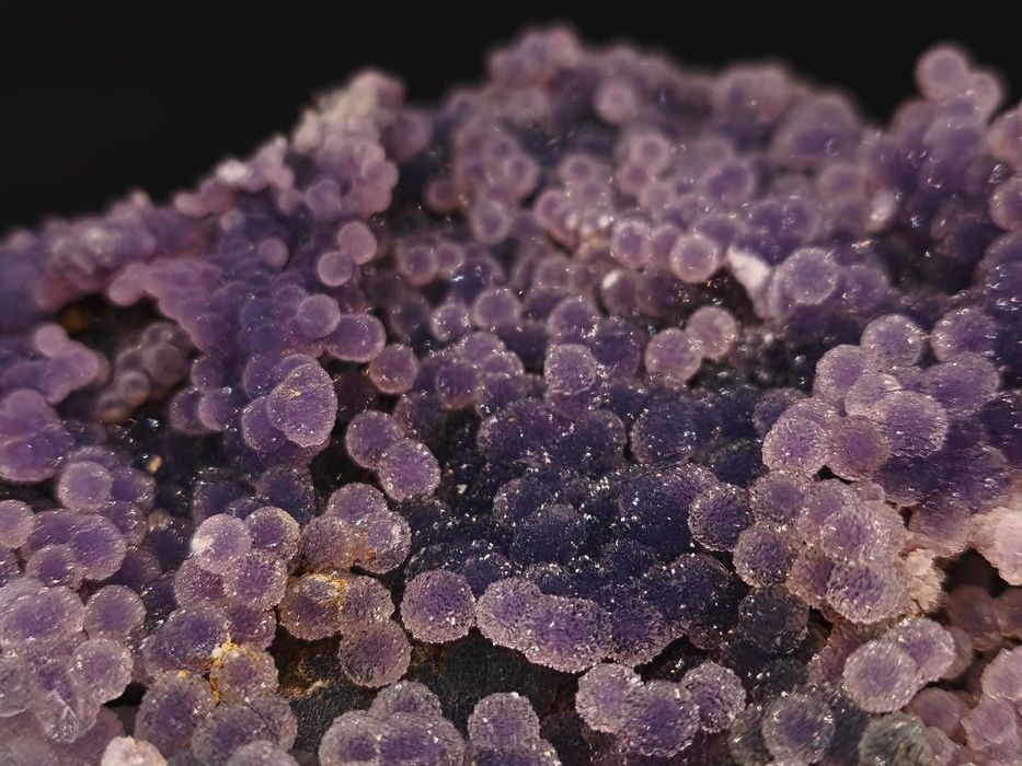 Agat winogronowy 1kg – intensywnie fioletowy, błyszczący okaz – Indonezja