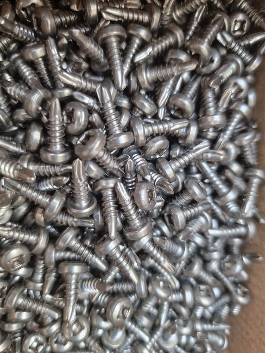 Parafusos inox autoperfurantes