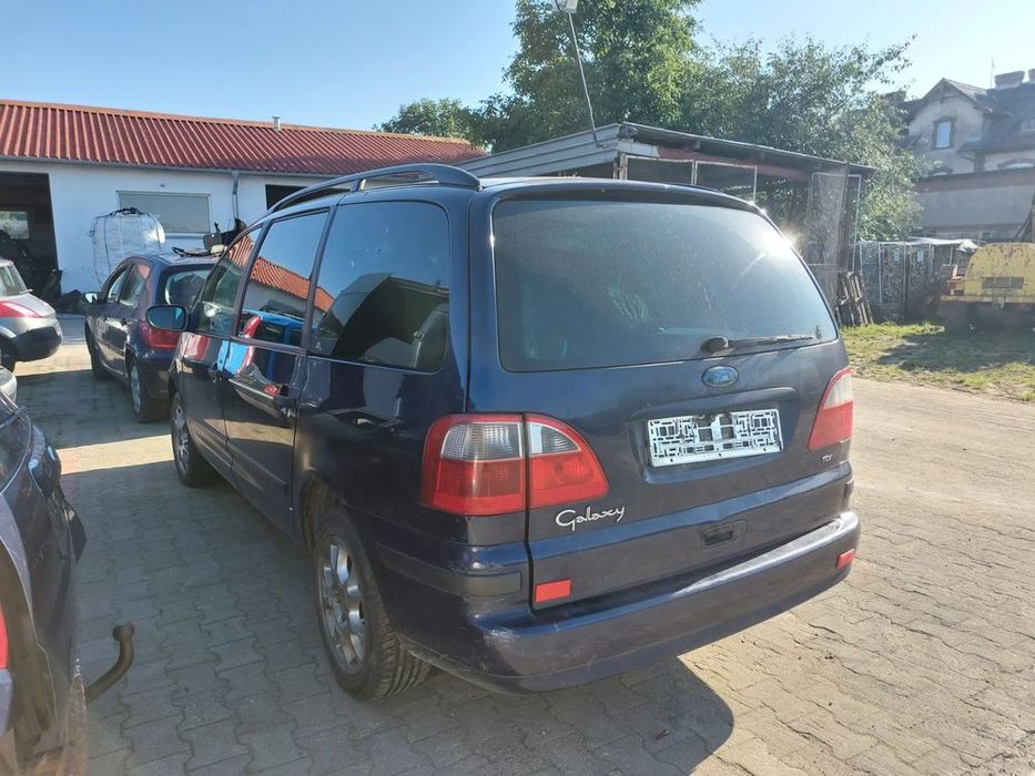 ford galaxy 1,9 d na części 2001 r.