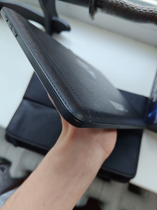 Потребує ремонту TESLA ATOM 10.1