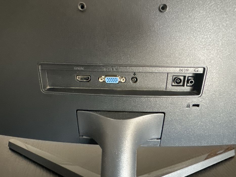 Monitor samsung curvo 27” modelo lc27r500fhu