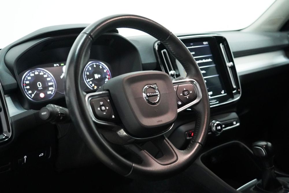 Volvo XC 40 1.5 T3 Momentum Tech Edition