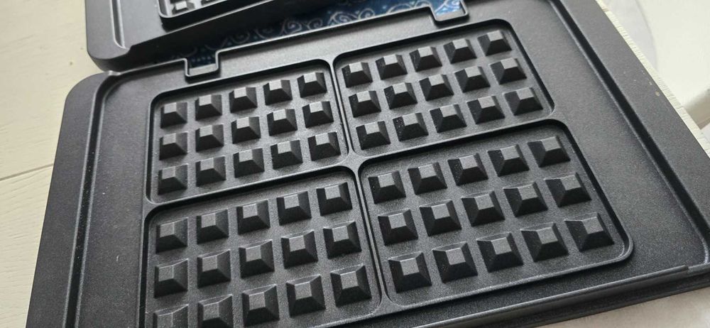 Електрогриль DeLonghi MultiGrill   / CGH1030D / 3 пари пластин