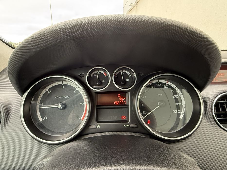 Peugeot 308 SW 1.6 HDI 110cv | Nacional | Garantia 12 Meses Incluída | Possível Financiamento