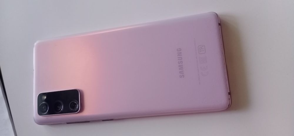 Samsung Galaxy S20 FE (SM-G780G/DS)
Samsung Galaxy S20 FE (SM-G780G/DS)