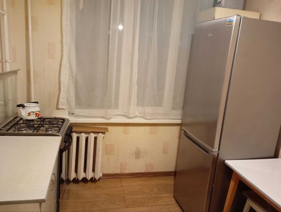 ПОДОБОВО. район з.д. Вокзалу (пішки)