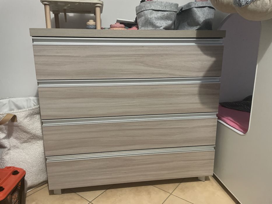 Elegancka komoda Bodzio Aga - dąb szary