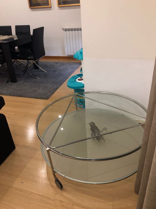 Mesa de centro em vidro