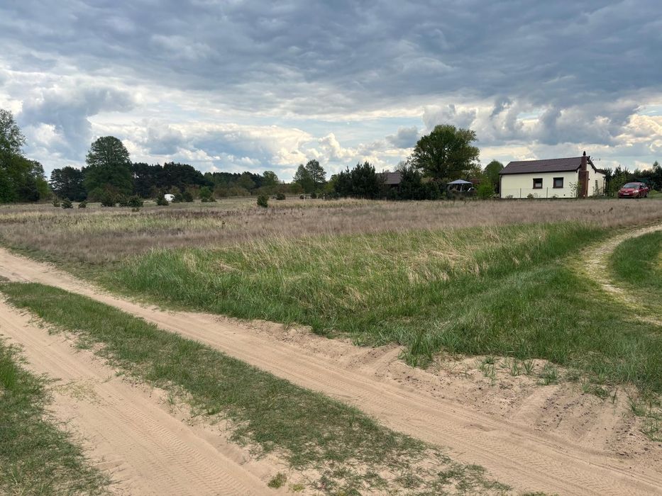 Działka rekreacyjna w Jesionie.