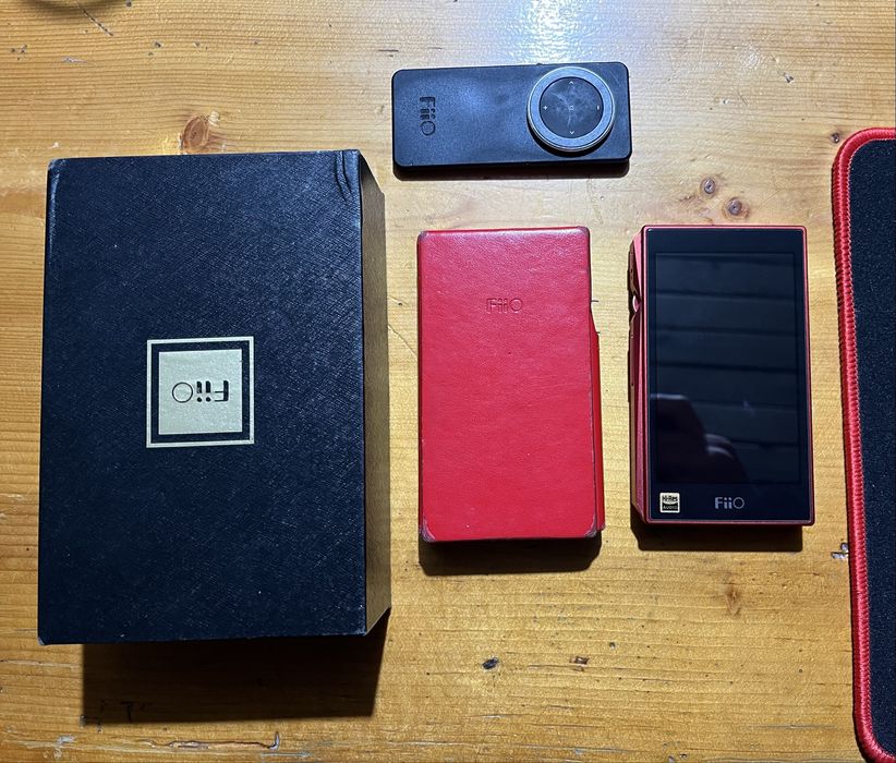 Hi-Res плеер FiiO X5  Червоний