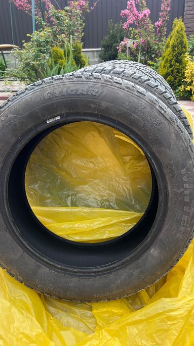 Автошини Winter TIGAR 215/16 R 17