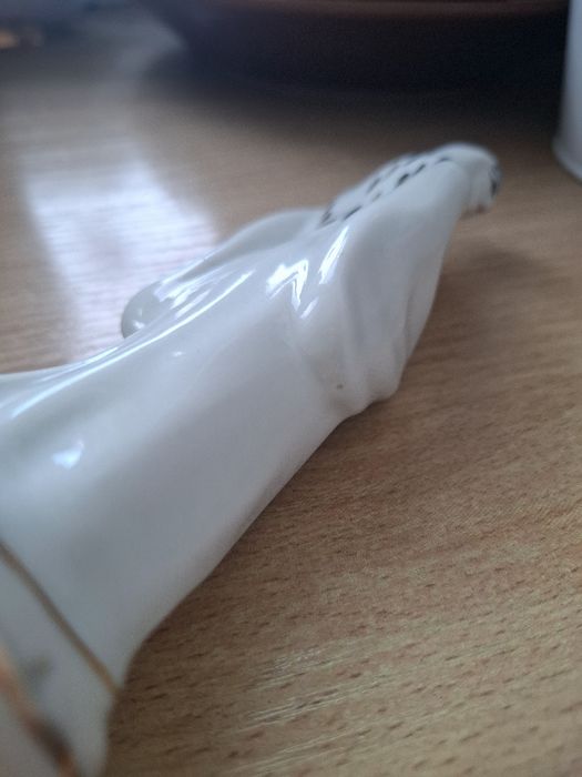 Porcelanowa Figurka.Panna,dama z Porcelany Połonne,lub RumuniaPRL,ZSRR