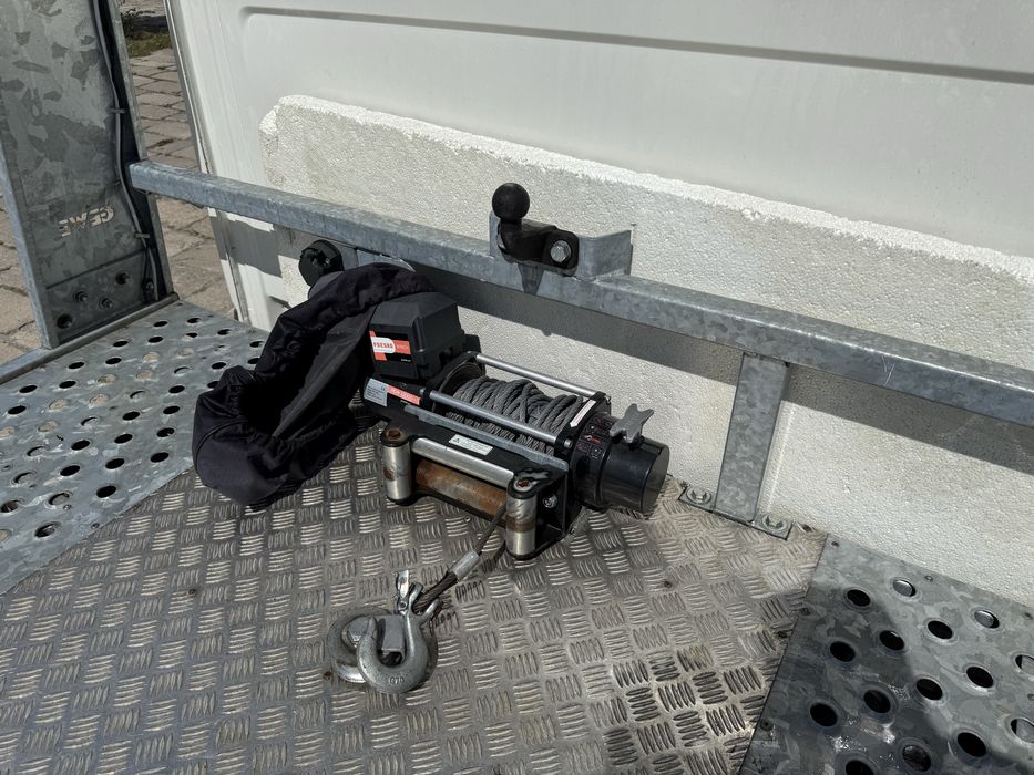 Mercedes-Benz Sprinter 513 CDI Najazd Autolaweta