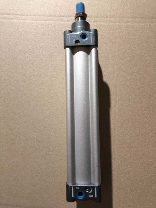 Пневматический цилиндр, пневмоцилиндр 50х200мм