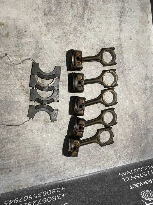 Поршні з шатунами у зборі Volkswagen Passat B5 2.8 30V