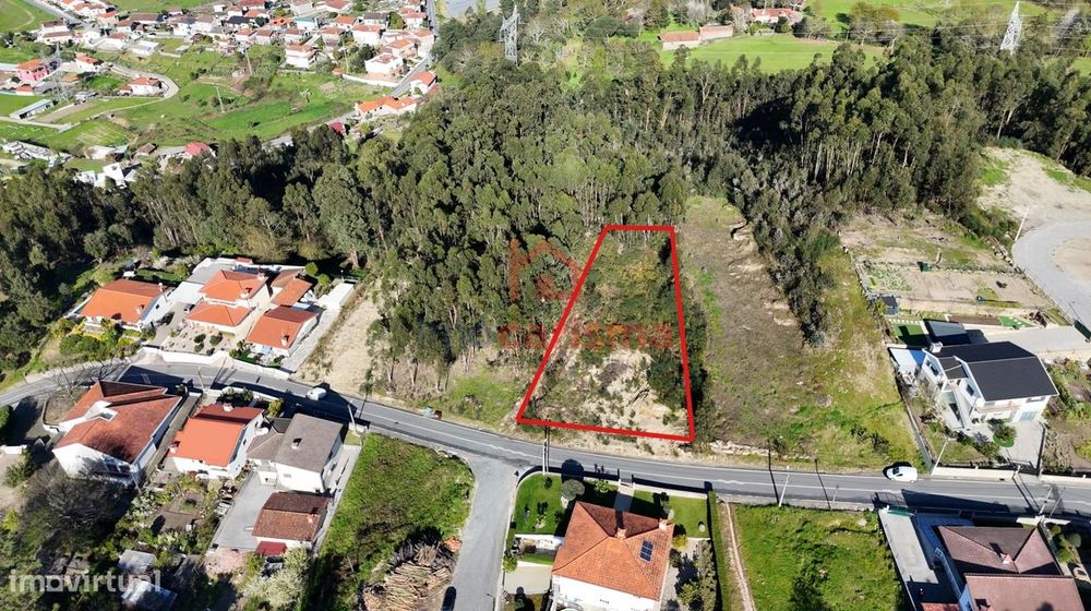 Terreno para construção com 3.400m2 em São Mamede de Negrelos, Santo T — Vila Nova do Campo, Porto