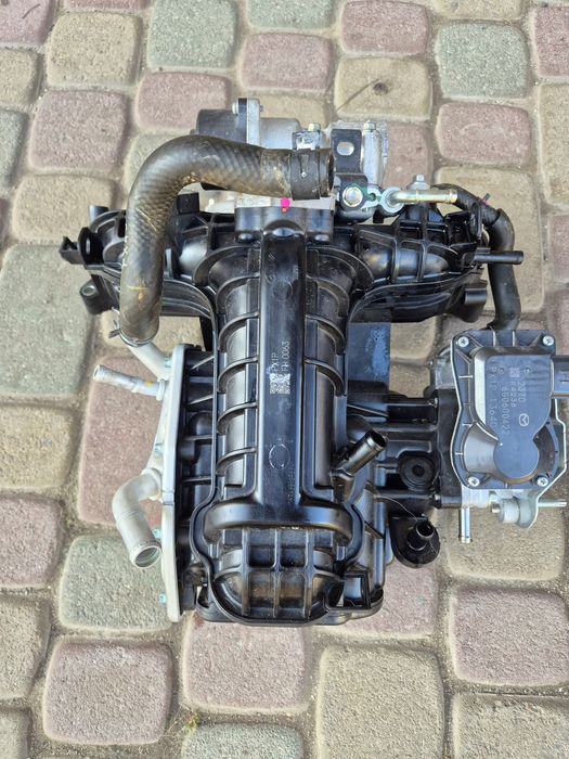Впускний колектор mazda 3 turbo 2023 рік