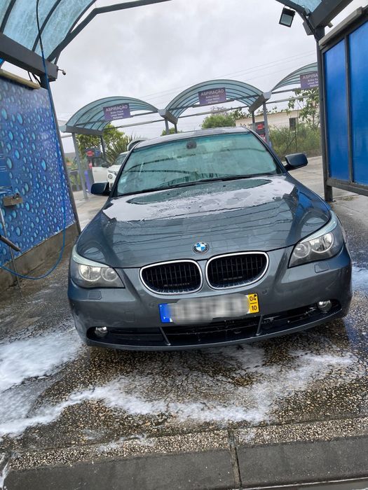 Bmw E60 525d caixa automática.