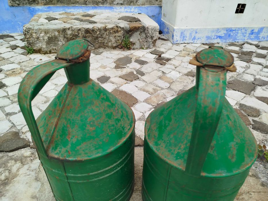 Conjunto de 2 Bilhas Talhas de Azeite em Lata