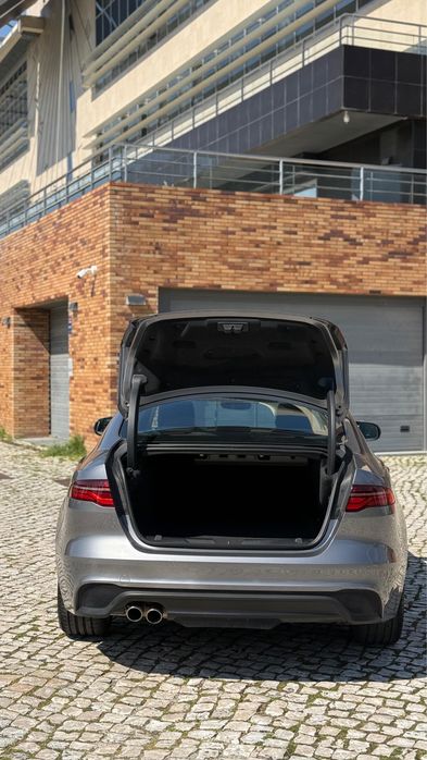 Jaguar XE 2.0 D R-Dynamic S