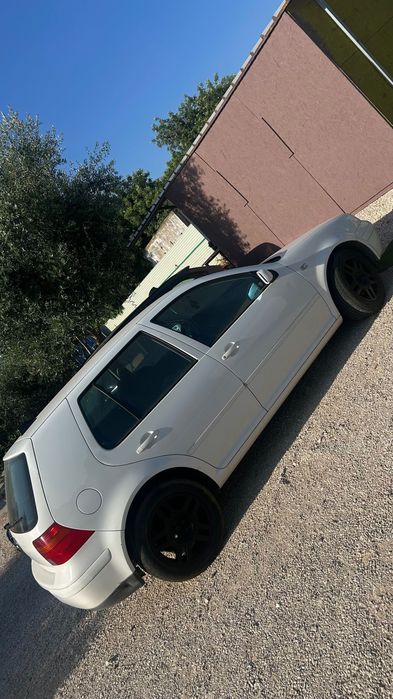 Carrinhas e carros