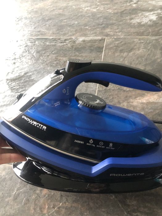 Ferro engomar novo