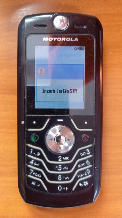 Motorola Razr (good condition)63824718146817121