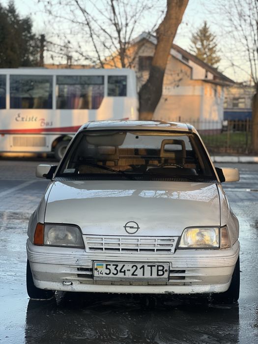 Opel kadet 1,6 Повністю справний