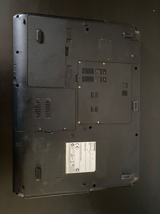 Portátil Toshiba Satellite L40-18L