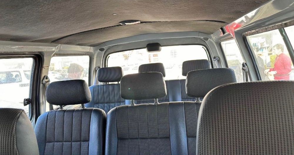 Bancos 3 lugares - TOYOTA HIACE