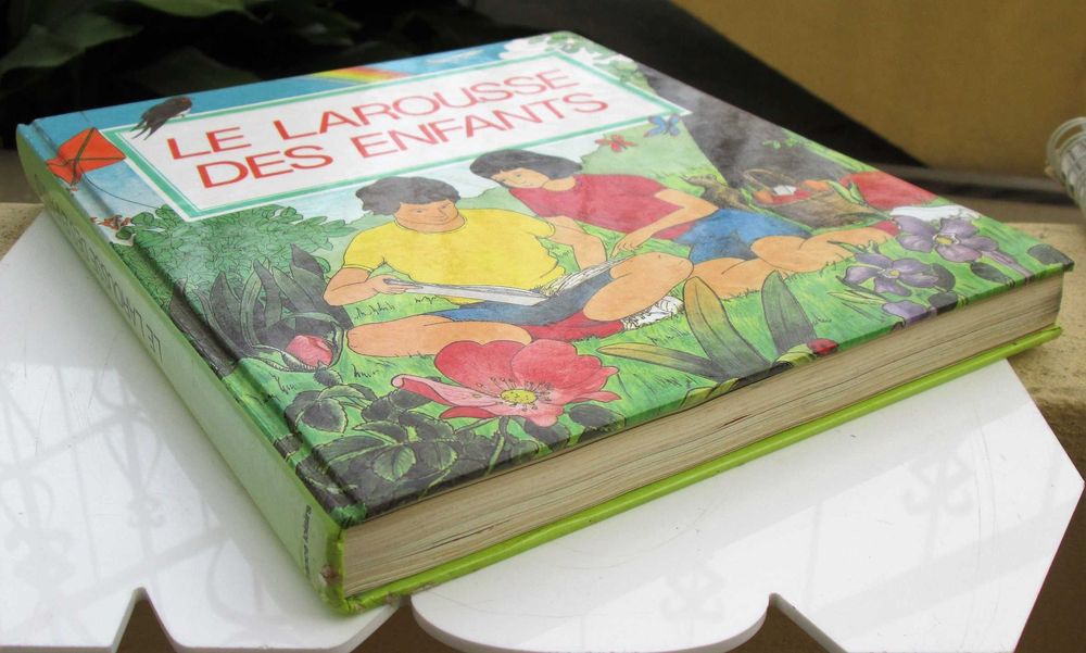 Livro le larousse des enfants 1978