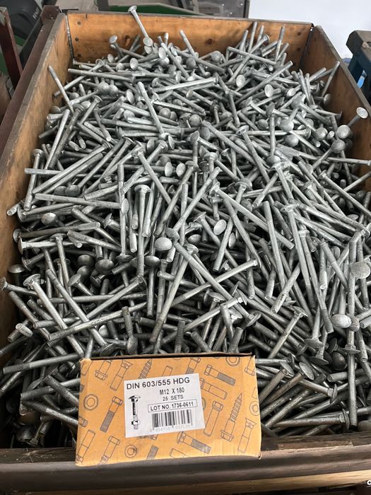 Rożnego rodzaju śruby