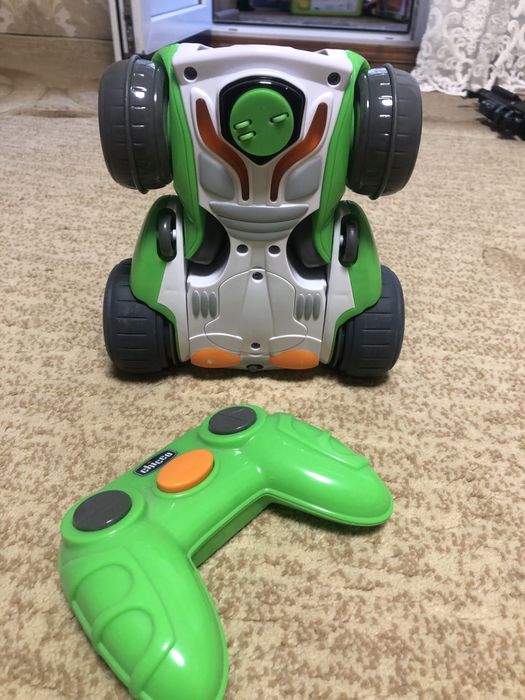Машинка робот на управлении Chico