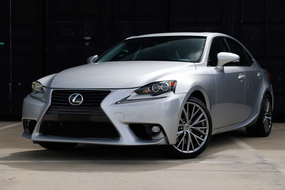 Lexus IS 300      2016