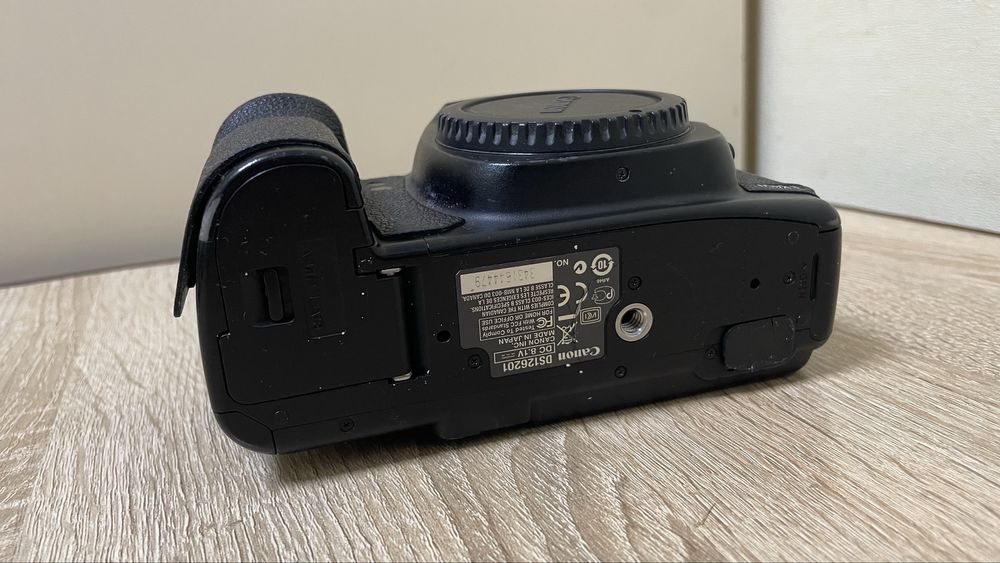 Canon 5D Mark II Body (під відновлення або запчастини)