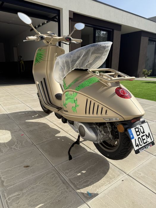 Vendo vespa 946 nova